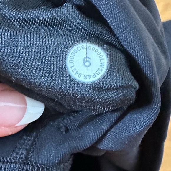 Women’s Lululemon Leggings - Picture 4 of 4